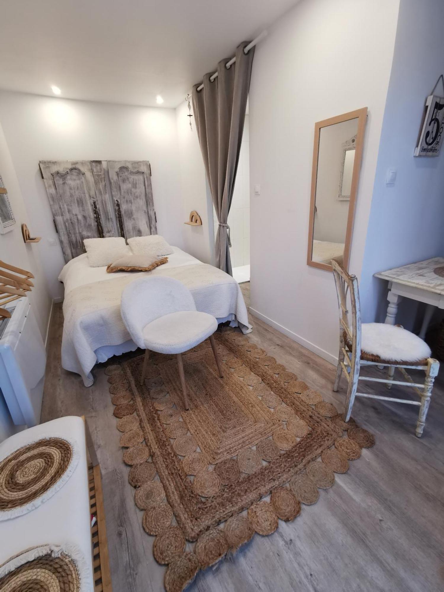 Au Poeme Du Chene, Logement Independant, Calme, Parking Gratuit Basse-Goulaine ภายนอก รูปภาพ